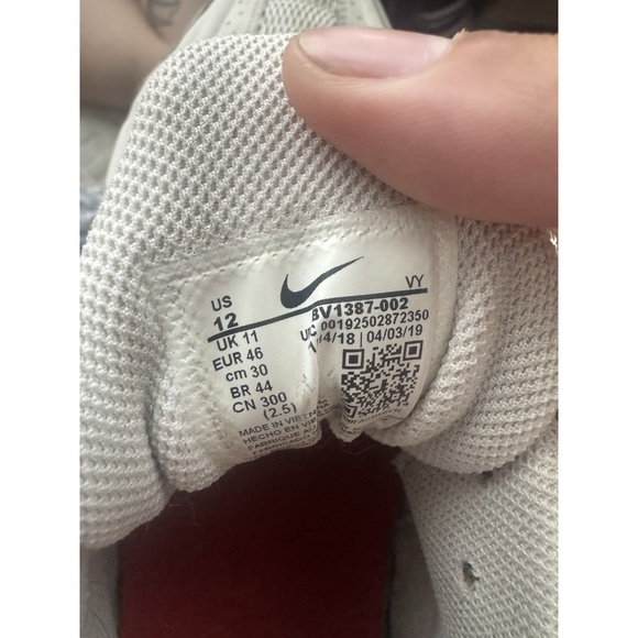 Nike Neymar Jr. x Shox R4 Platinum Tint, Size 12 Men’s. Gently Used. - Picture 4 of 8